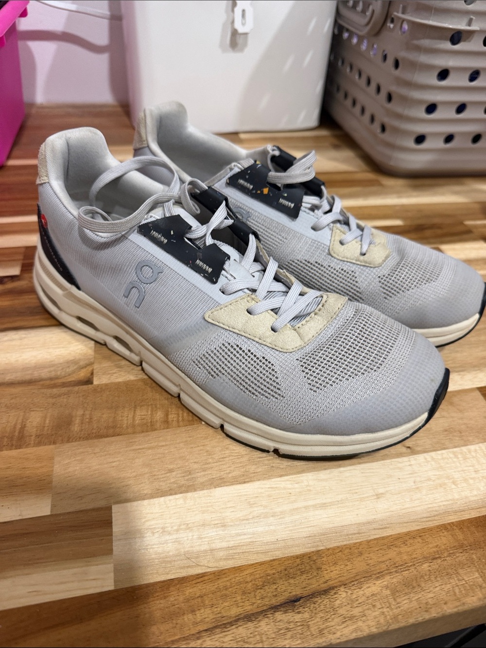 On Running women’s Light Gray Athletic Sneakers with Subtle Beige Accents